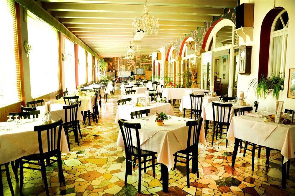 Albergo Trieste Lorenzago Di Cadore Extérieur photo